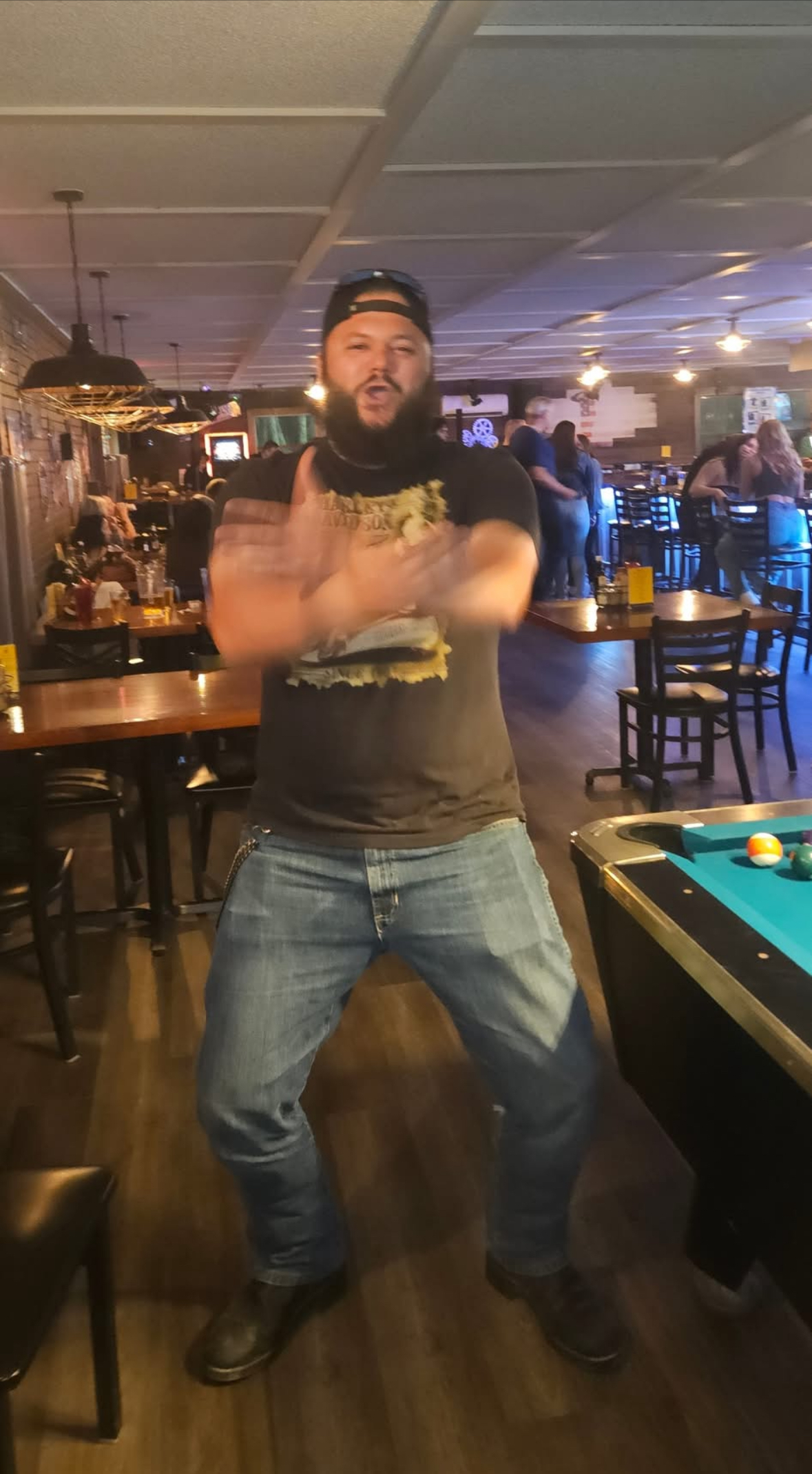 26C1E140-147D-4A32-8BDB-FE5A8786141B_1_201_a