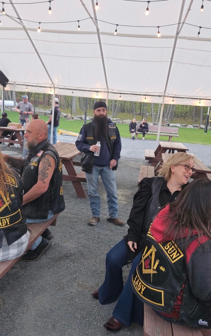 CEEF3090-E36B-4FC6-B146-E86F287D7883_1_105_c